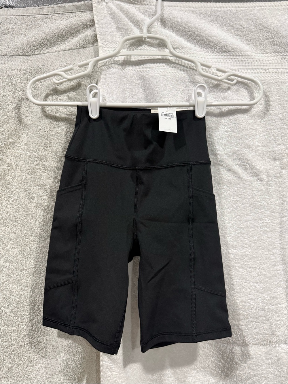 American eagle bike shorts- new with tags